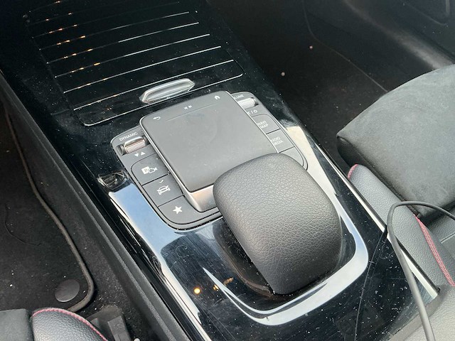 2020 mercedes-benz a180d sedan personenauto - afbeelding 14 van  26