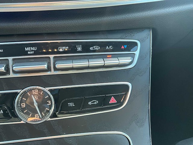 2020 mercedes-benz e300 amg line - plug-in hybride - panodak - trekhaak - afbeelding 39 van  83