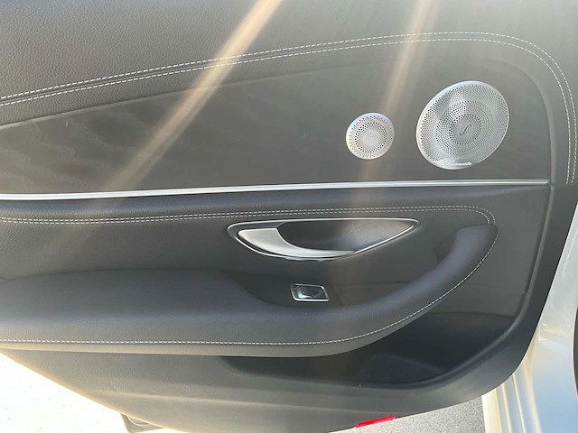 2020 mercedes-benz e300 amg line - plug-in hybride - panodak - trekhaak - afbeelding 48 van  83