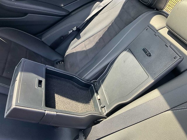 2020 mercedes-benz e300 amg line - plug-in hybride - panodak - trekhaak - afbeelding 52 van  83