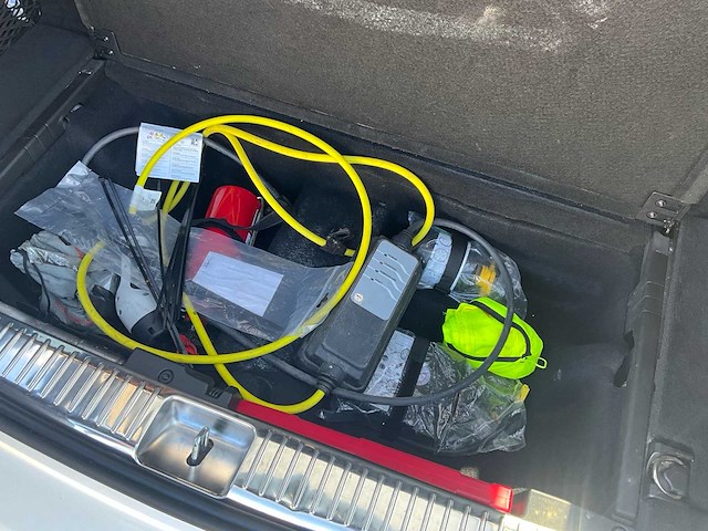 2020 mercedes-benz e300 amg line - plug-in hybride - panodak - trekhaak - afbeelding 65 van  83