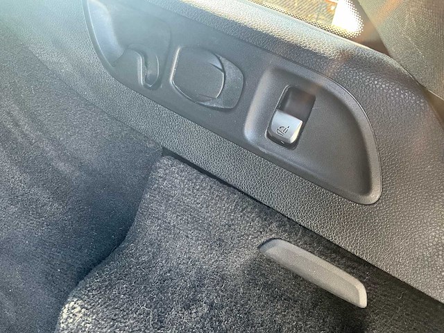 2020 mercedes-benz e300 amg line - plug-in hybride - panodak - trekhaak - afbeelding 66 van  83