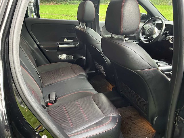 2020 mercedes-benz gla gla 200 d – 2020 – 150 pk – automatisch – 101.892 km auto - afbeelding 32 van  56