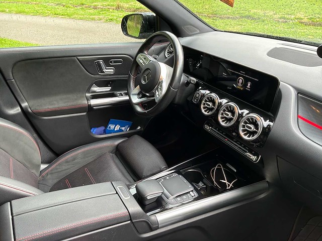 2020 mercedes-benz gla gla 200 d – 2020 – 150 pk – automatisch – 101.892 km auto - afbeelding 41 van  56
