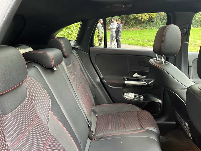 2020 mercedes-benz gla gla 200 d – 2020 – 150 pk – automatisch – 101.892 km auto - afbeelding 32 van  55