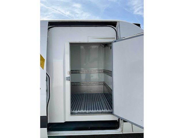 2020 mercedes-benz sprinter koelwagen lichte vrachtwagen - afbeelding 5 van  9