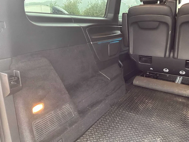 2020 mercedes-benz v-klasse 300d 2.0 auto - afbeelding 19 van  54