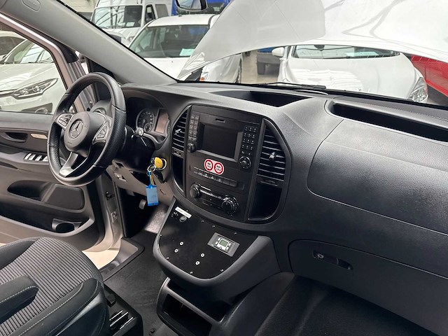 2020 mercedes-benz vito tourer 116cdi extra long 9 seats possible - afbeelding 22 van  28