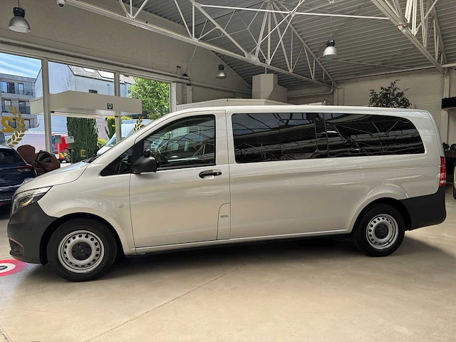2020 mercedes-benz vito tourer 8 zitplaatsen - afbeelding 12 van  22