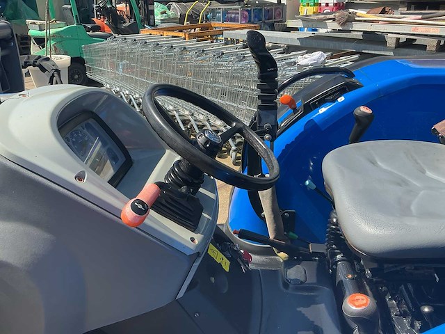 2020 new holland avaria4r td3.50 vierwielaangedreven landbouwtractor met frondlader 48 pk - afbeelding 7 van  16