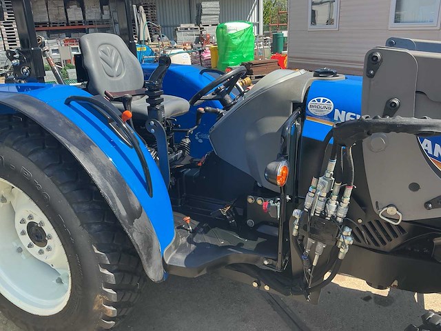 2020 new holland avaria4r td3.50 vierwielaangedreven landbouwtractor met frondlader 48 pk - afbeelding 14 van  16