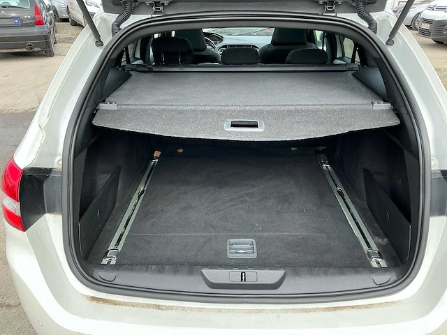2020 peugeot 308 sw - afbeelding 31 van  57
