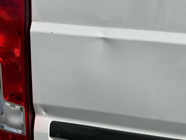 2020 peugeot boxer lichte vracht - airco - euro 6d - trekhaak - afbeelding 18 van  60