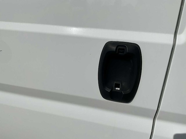 2020 peugeot boxer lichte vracht - airco - euro 6d - trekhaak - afbeelding 20 van  60