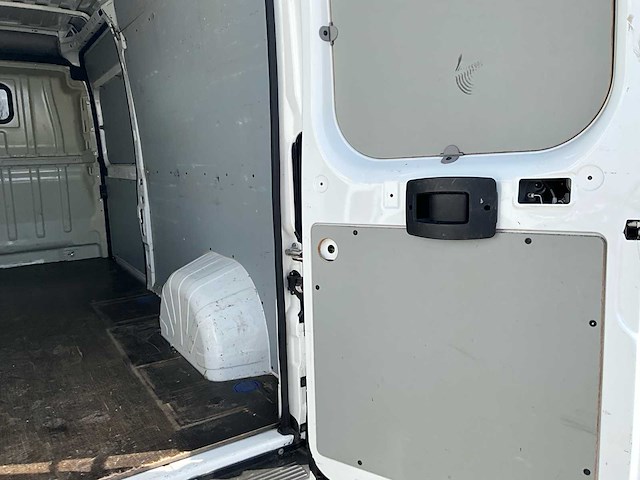 2020 peugeot boxer lichte vracht - airco - euro 6d - trekhaak - afbeelding 24 van  60