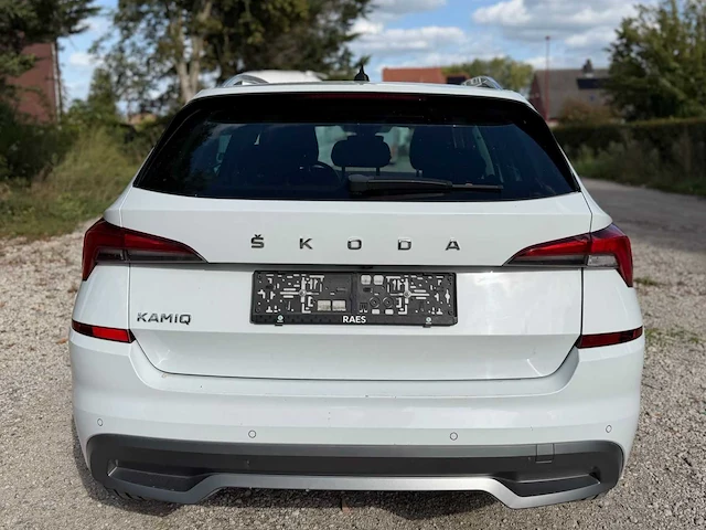 2020 skoda kamiq 1.0 tsi (dsg automaat) - navigatie – digitale cockpit – achteruitrijcamera – zetelverwarming - afbeelding 34 van  40