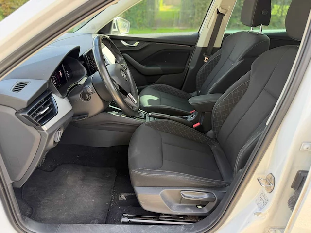2020 skoda kamiq 1.0 tsi (dsg automaat) - navigatie – digitale cockpit – achteruitrijcamera – zetelverwarming - afbeelding 13 van  40