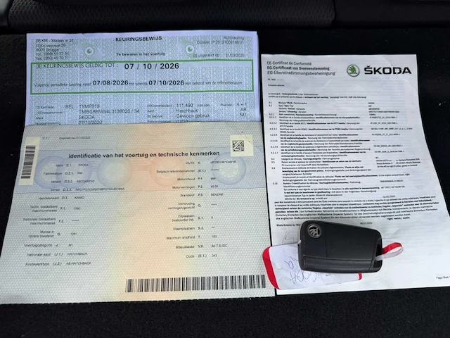 2020 skoda kamiq 1.0 tsi (dsg automaat) - navigatie – digitale cockpit – achteruitrijcamera – zetelverwarming - afbeelding 36 van  40