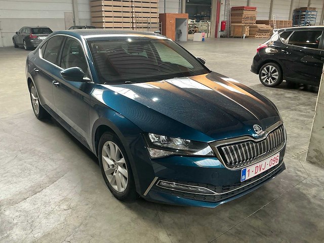 2020 skoda superb personenauto - afbeelding 9 van  15