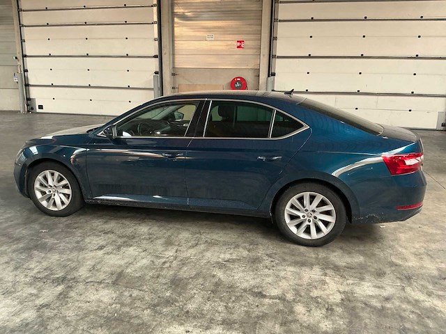 2020 skoda superb personenauto - afbeelding 14 van  15
