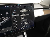 2020 tesla model 3 auto - afbeelding 13 van  37