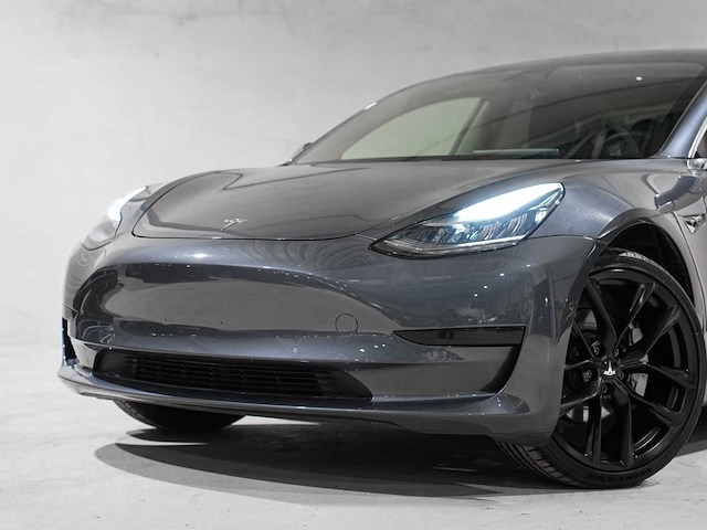 2020 tesla model 3 auto - afbeelding 27 van  37