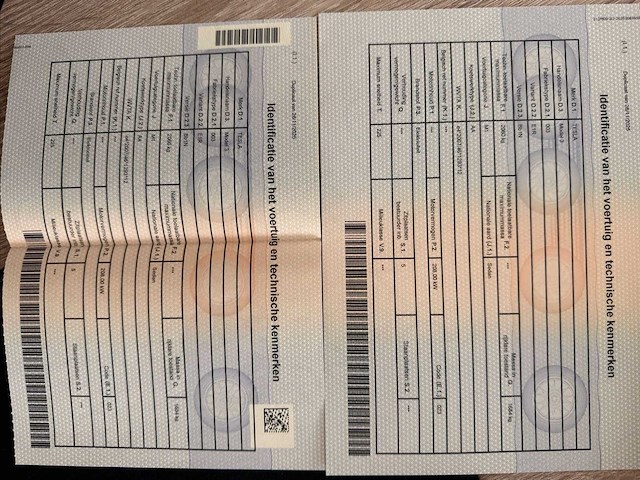 2020 tesla model 3 auto - afbeelding 30 van  33