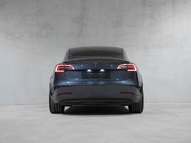 2020 tesla model 3 auto - afbeelding 31 van  33