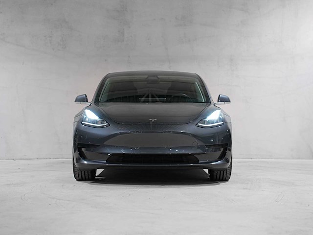 2020 tesla model 3 auto - afbeelding 33 van  33