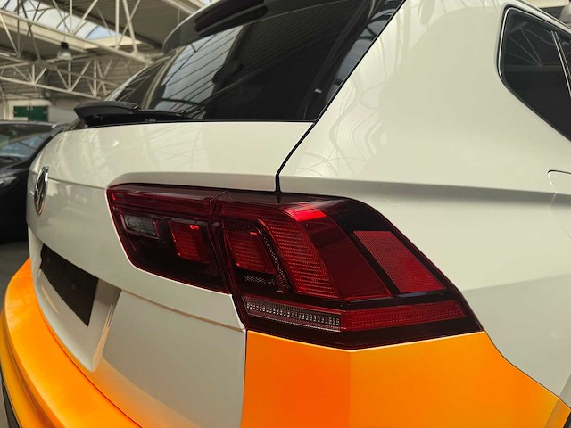 2020 vw tiguan 2.0 tsi dsg 4motion - nieuwe motor - gepantserd - afbeelding 24 van  26