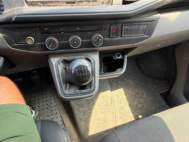 2020 vw transporter 2.0tdi manueel - airco - afbeelding 2 van  7