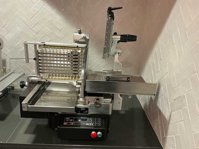 2021 berkel se300 professioneel vlees-charcuterie snijmachine - afbeelding 7 van  7