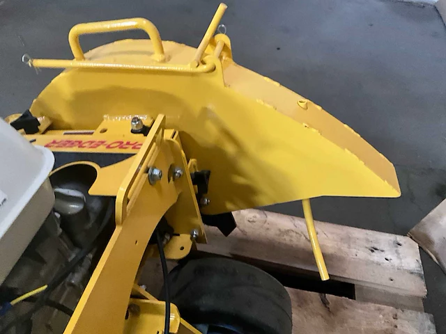 2021 bluebird bb650 kantensnijder - afbeelding 2 van  23