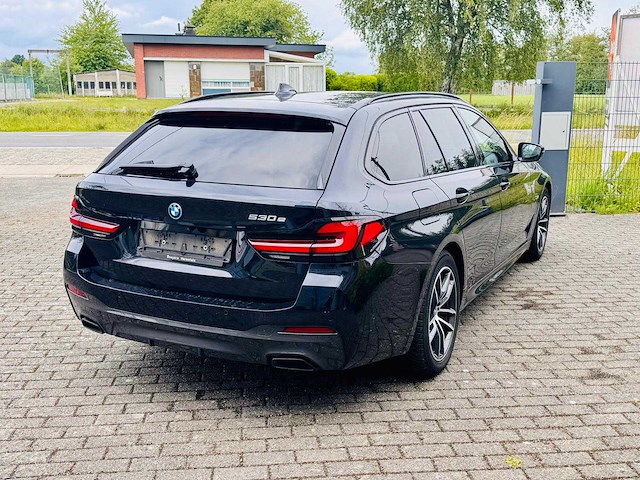 2021 bmw 530e - afbeelding 27 van  30