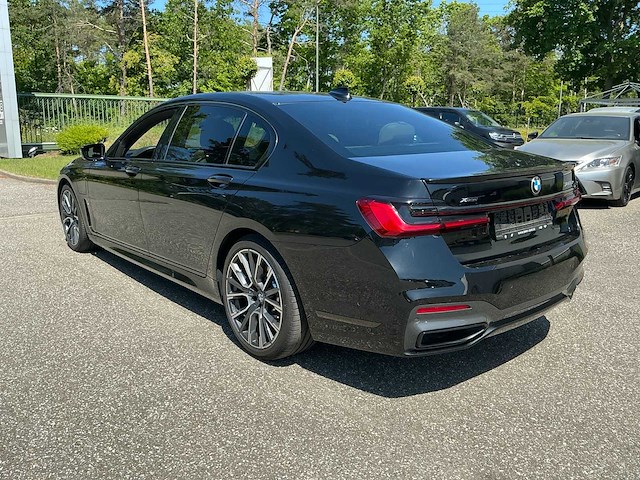 2021 bmw 745 le personenauto - afbeelding 23 van  29