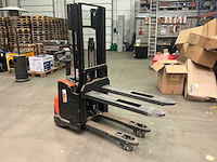 2021 bt staxio swe120l stapelaar - afbeelding 1 van  12