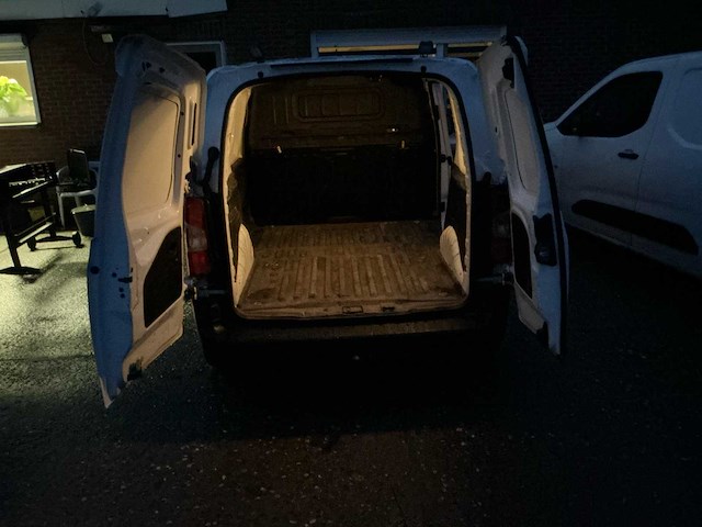 2021 citroen berlingo personenauto - afbeelding 13 van  17