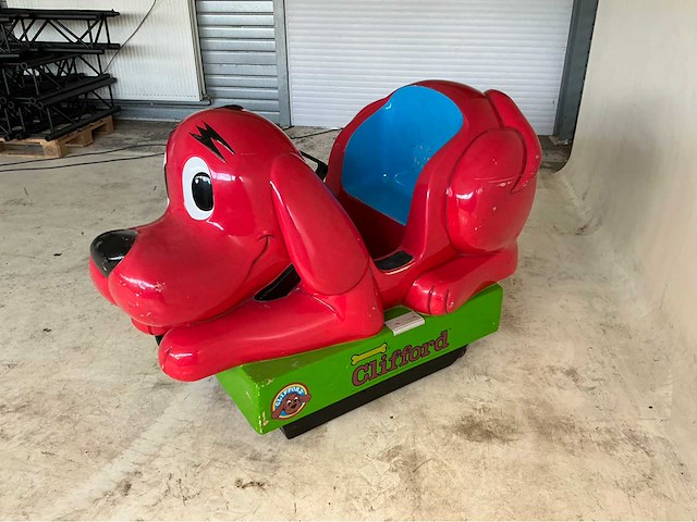 2021 clifford the big red dog “kiddie ride”- origineel - afbeelding 1 van  6