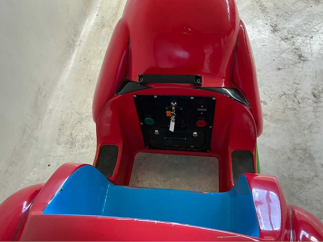 2021 clifford the big red dog “kiddie ride”- origineel - afbeelding 4 van  6