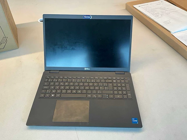 2021 dell latitude 3520 laptop - afbeelding 1 van  7