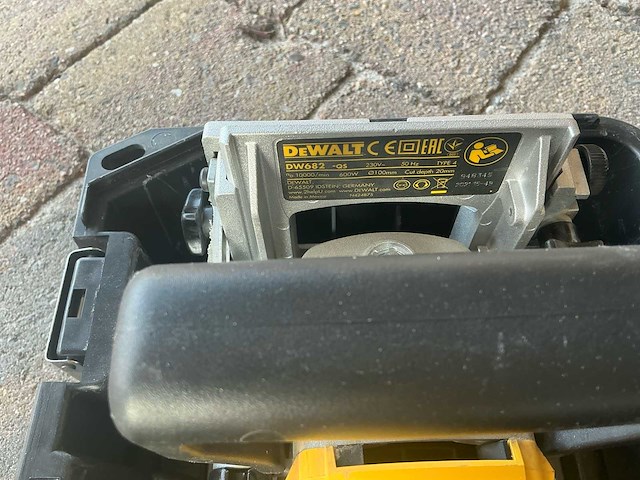 2021 dewalt lammellenfrees dw682 lammelenfrees - afbeelding 4 van  5