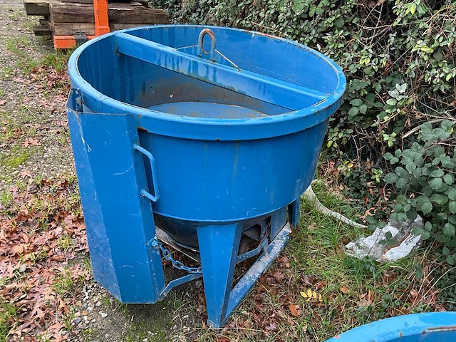 2021 eichinger betonkubel - afbeelding 3 van  7