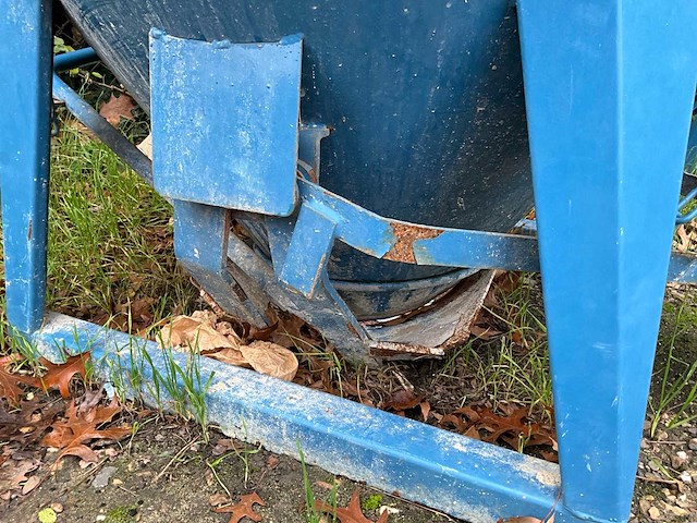 2021 eichinger betonkubel - afbeelding 5 van  7