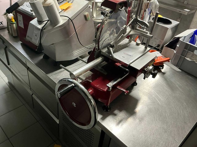2021 fac f300 tafelsnijmachine - afbeelding 2 van  7