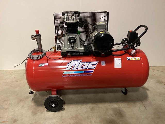 2021 fiac compressor 200l luchtcompressor - afbeelding 1 van  5