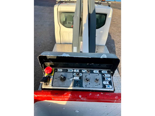 2021 ford transit 350 voertuig uitgerust met een boom lift andere voertuigen - afbeelding 13 van  16