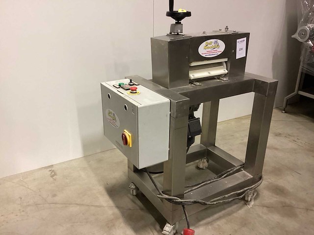 2021 full machine pastapletter cal/250 overige voedingsmiddelen productie machines - afbeelding 2 van  3