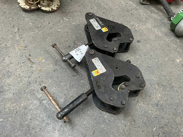 2021 hadef 221/05 hijsklem (2x) - afbeelding 1 van  3