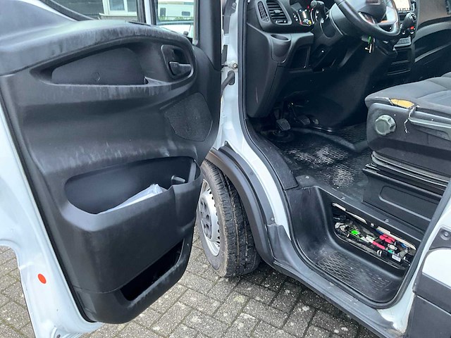 2021 iveco daily hoog dak - rijk uitgerust - afbeelding 15 van  46