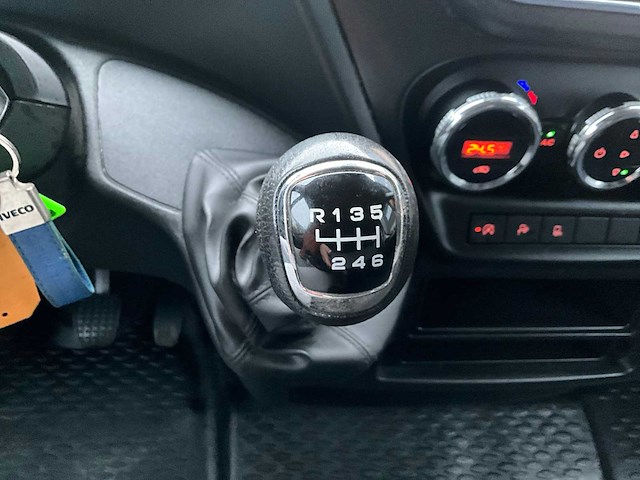 2021 iveco daily hoog dak - rijk uitgerust - afbeelding 27 van  46